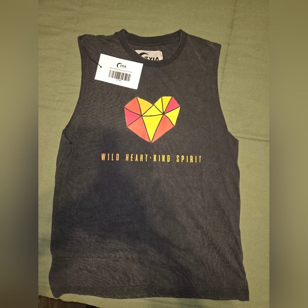 NWT Zyia Wild Heart Vintage tank